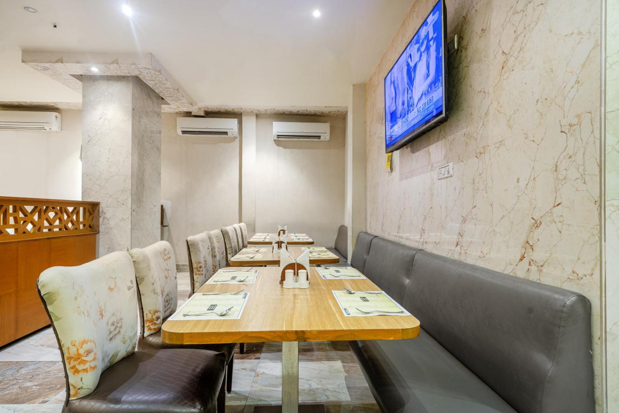 Hotel Chutneys Hyderabad Exterior photo