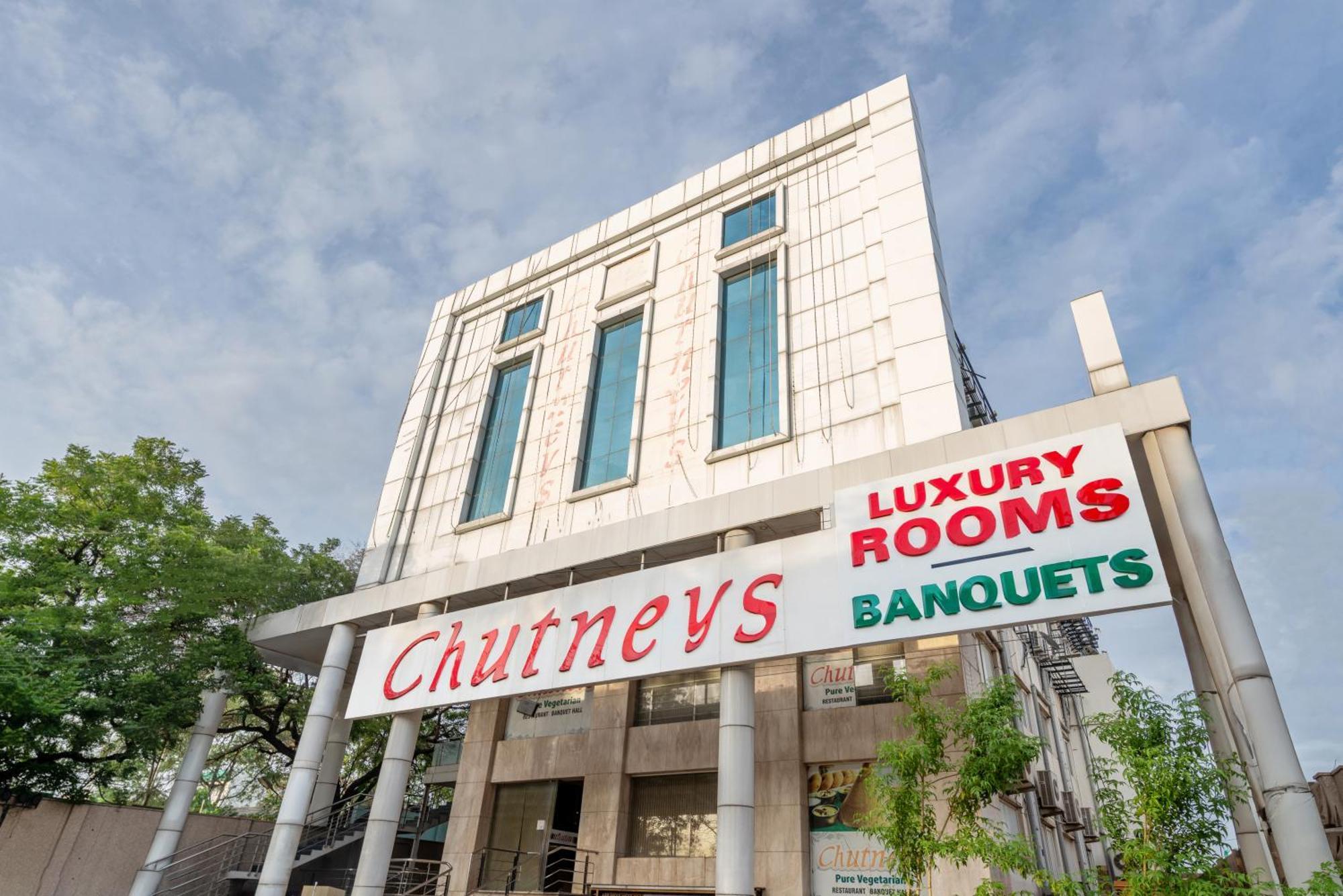 Hotel Chutneys Hyderabad Exterior photo