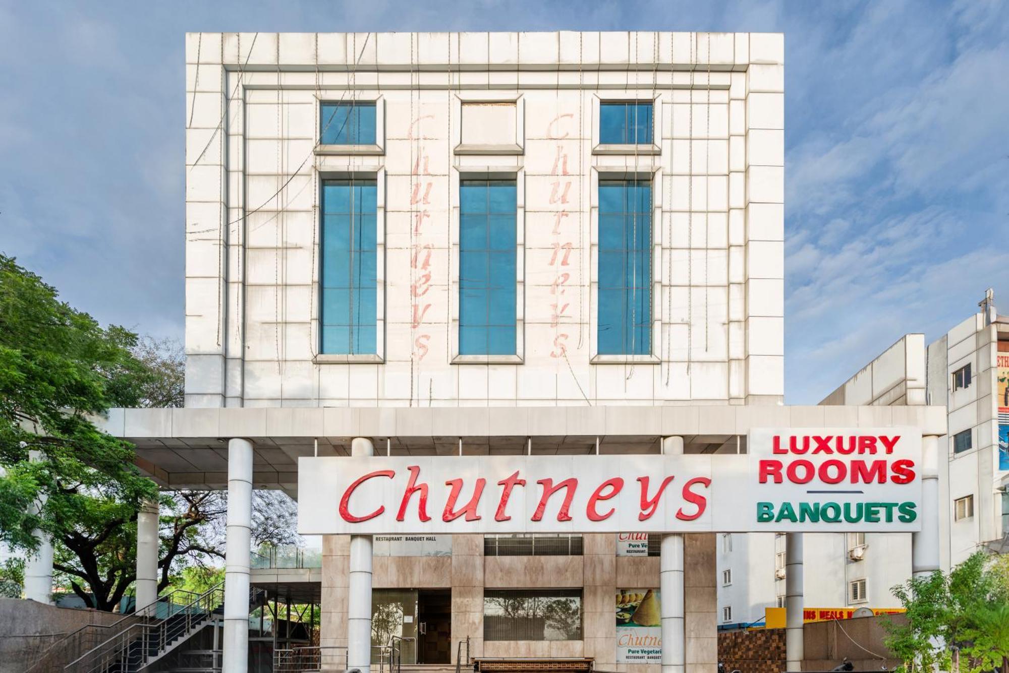 Hotel Chutneys Hyderabad Exterior photo